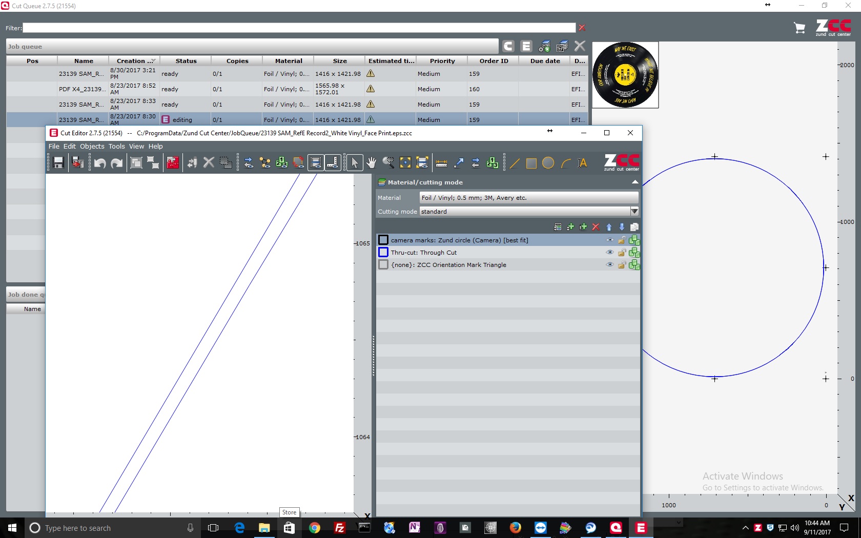 Double cut contour with Illustrator / Indesign CC eps files.